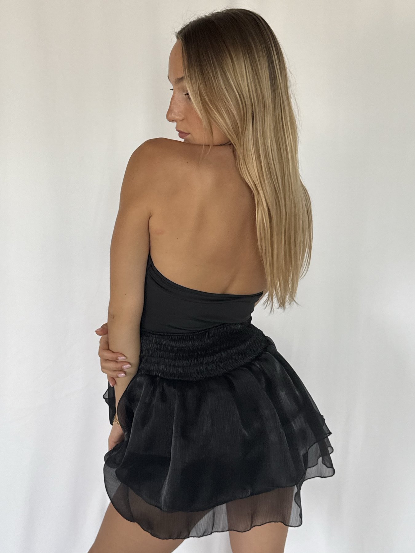 Jupe-short RUBAN grise portée, photo 13